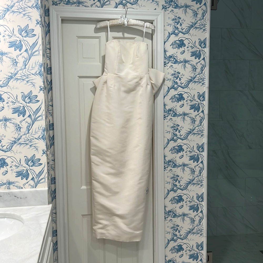 ALEXIA MARIA FORMAL CREAM DRESS